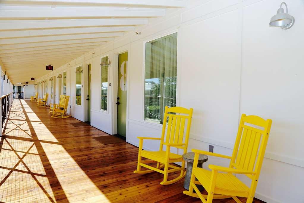 Cavalry Court, By Valencia Hotel Collection College Station Kamer foto