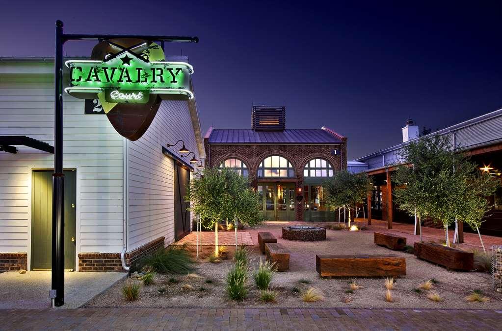 Cavalry Court, By Valencia Hotel Collection College Station Buitenkant foto