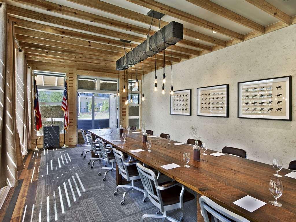 Cavalry Court, By Valencia Hotel Collection College Station Faciliteiten foto