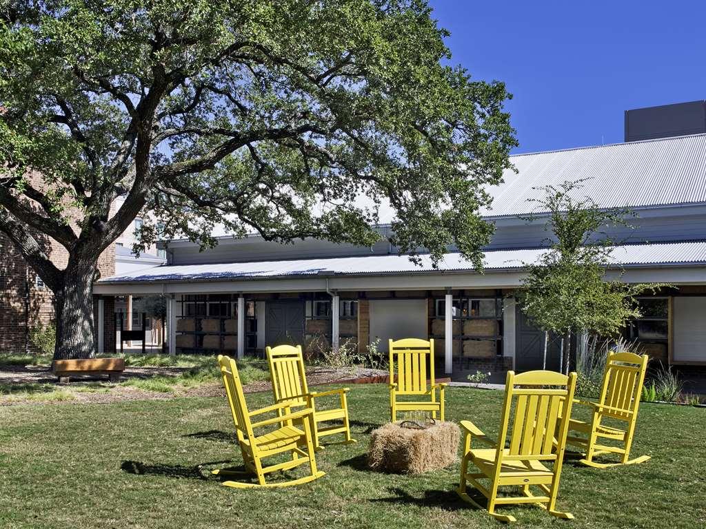 Cavalry Court, By Valencia Hotel Collection College Station Faciliteiten foto
