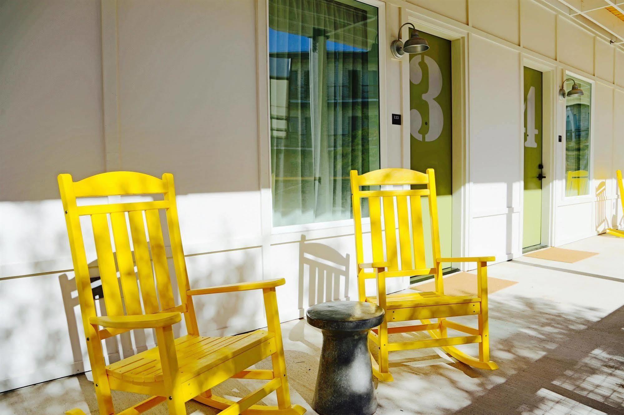 Cavalry Court, By Valencia Hotel Collection College Station Buitenkant foto