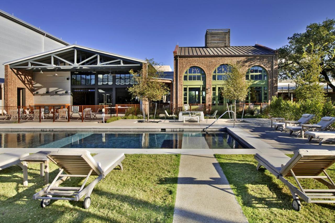 Cavalry Court, By Valencia Hotel Collection College Station Buitenkant foto
