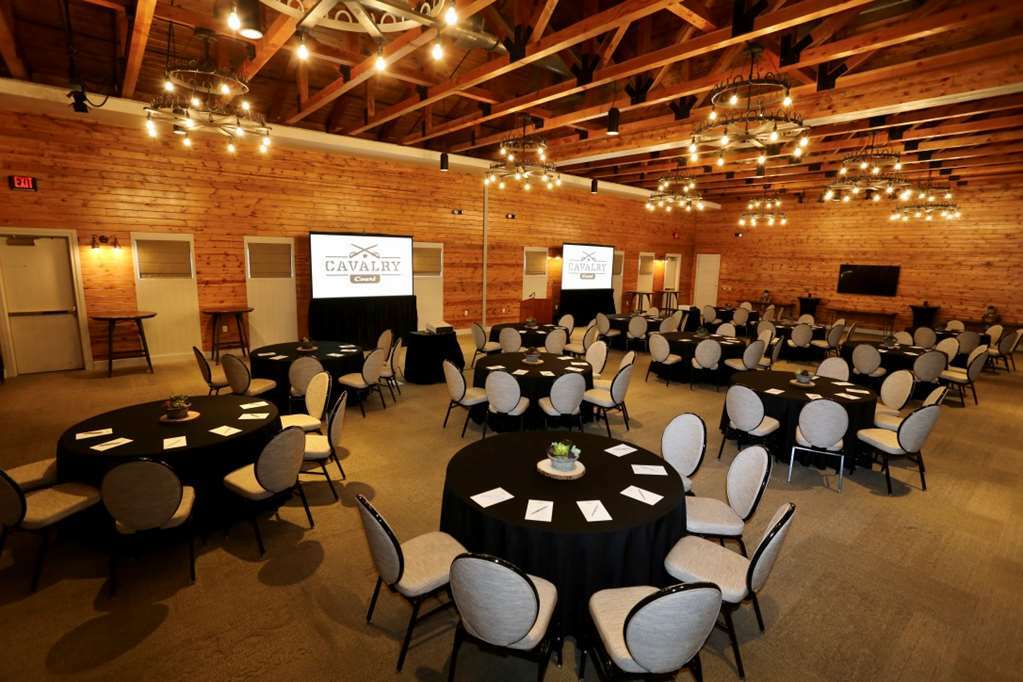 Cavalry Court, By Valencia Hotel Collection College Station Faciliteiten foto