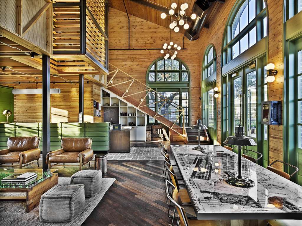 Cavalry Court, By Valencia Hotel Collection College Station Interieur foto
