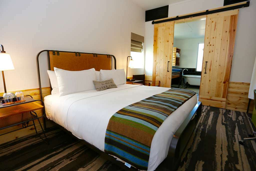 Cavalry Court, By Valencia Hotel Collection College Station Kamer foto